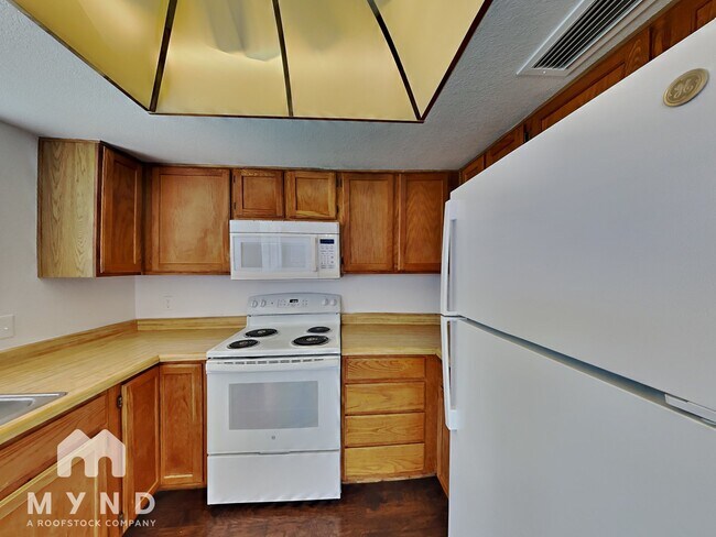 Foto del edificio - 6842 W State Ave