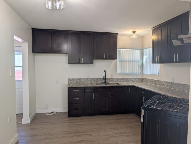 Building Photo - 1417-1419 Milton Ave.