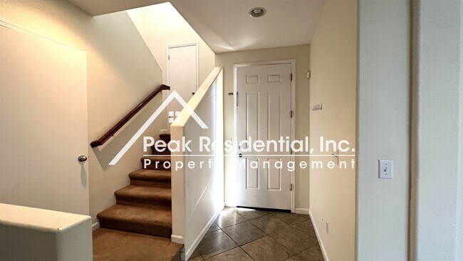 Building Photo - 3 br, 2.5 bath House - 3112 Mowbray Wy