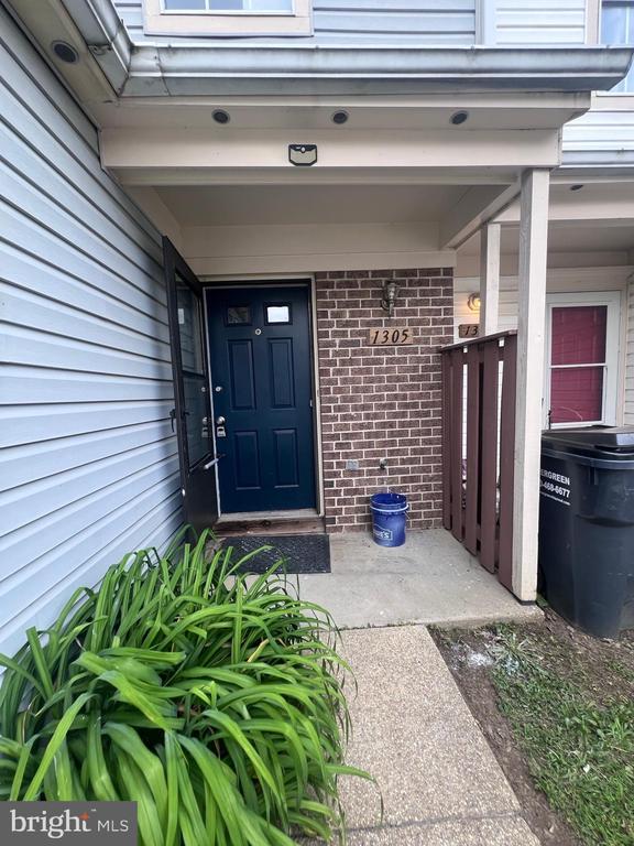Building Photo - 46356 Columbus Dr