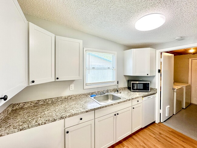 Building Photo - 12006 105th St