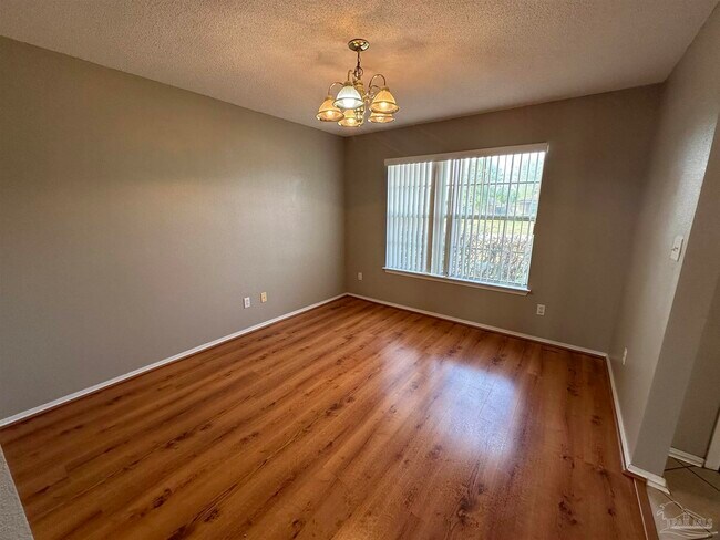 Foto del edificio - 1436 Cacao Ln