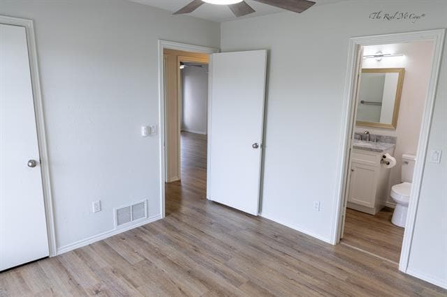 Foto del edificio - 2116 Teakwood Ln