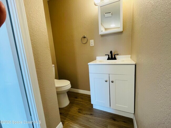 Foto del edificio - 2508 Chatham Way NE
