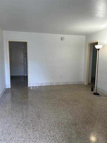 Foto del edificio - 301 SW 9th Ave