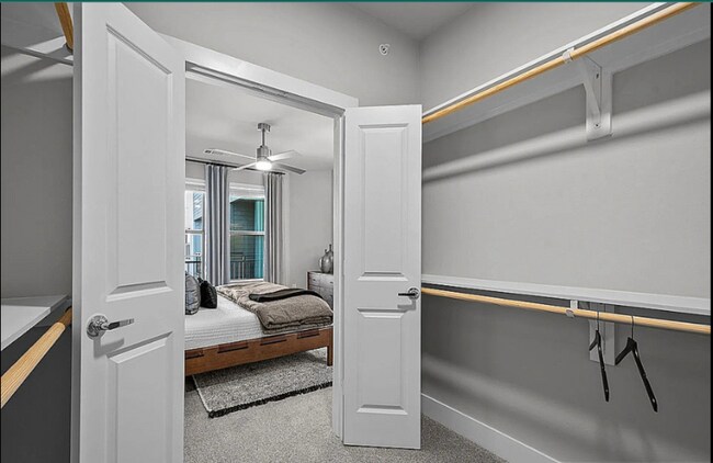 Foto del edificio - 2200 E State Hwy 121