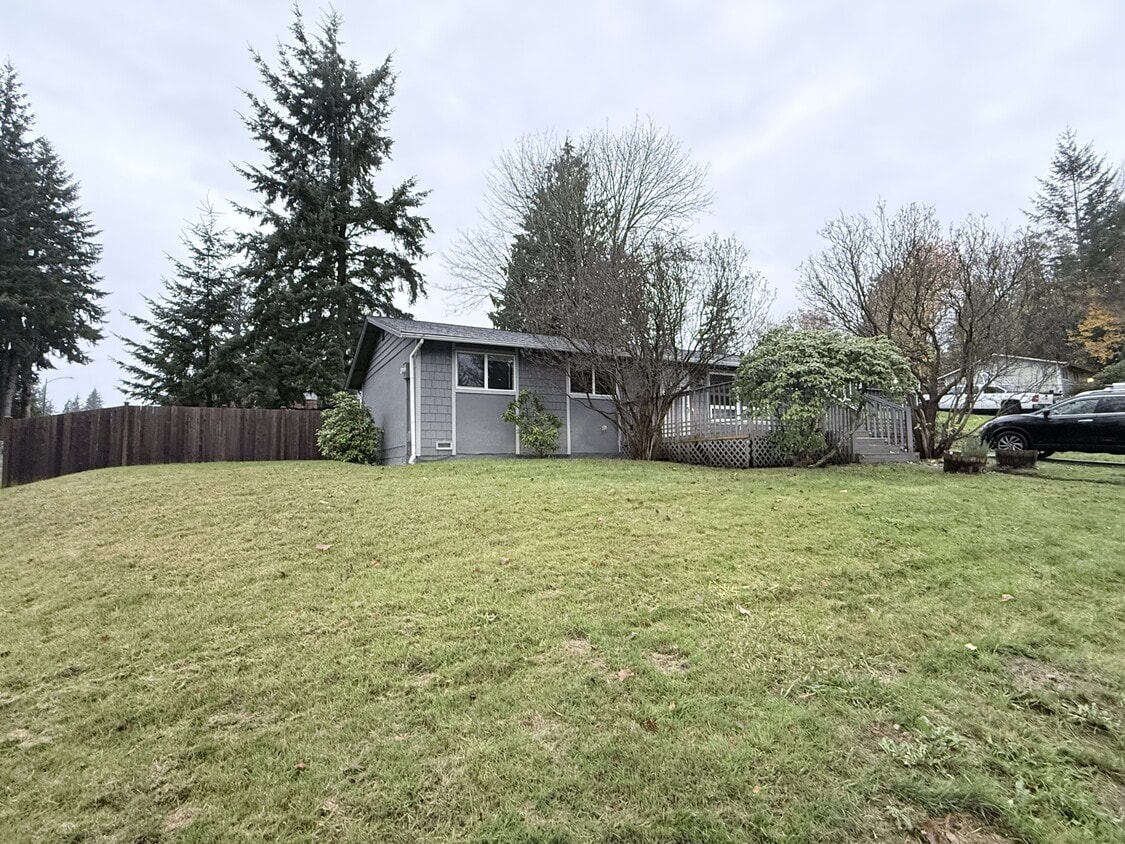 Foto principal - 10807 22nd Pl SE