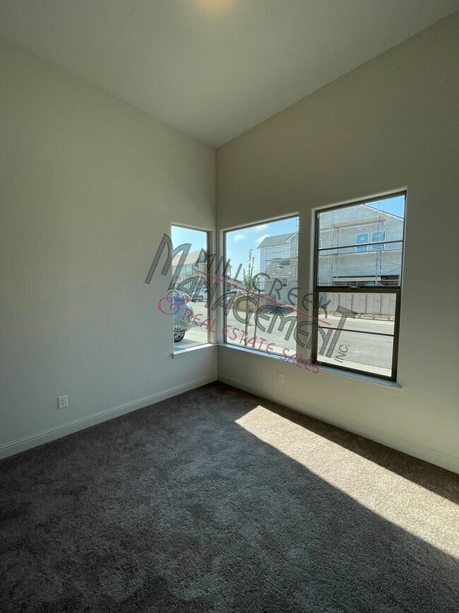 Building Photo - New home in the Beautiful Southern Highlan...