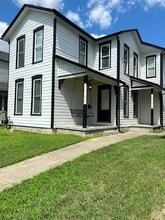 Building Photo - 130 Mound St