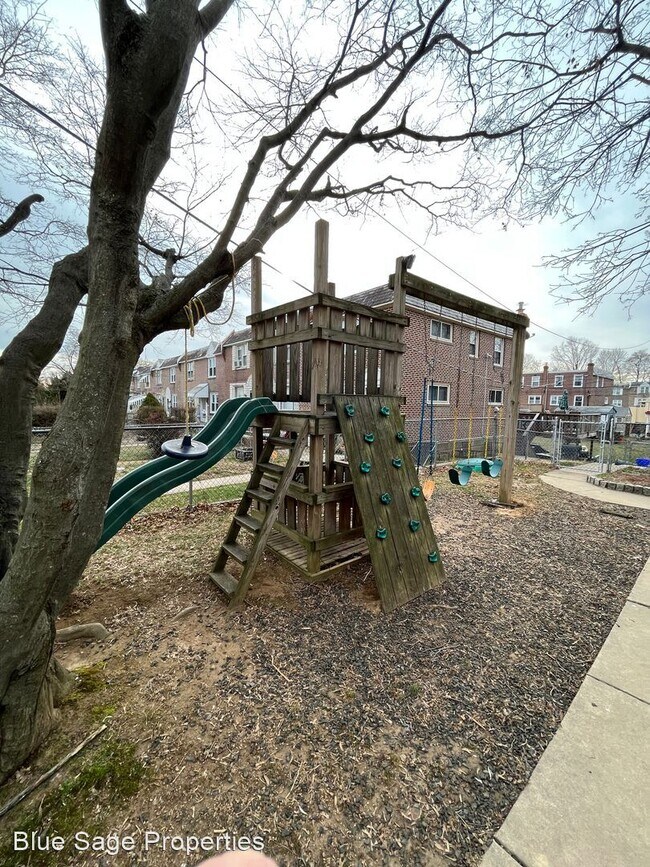 Building Photo - 3 br, 1.5 bath House - 5201 Palmers Mill Rd