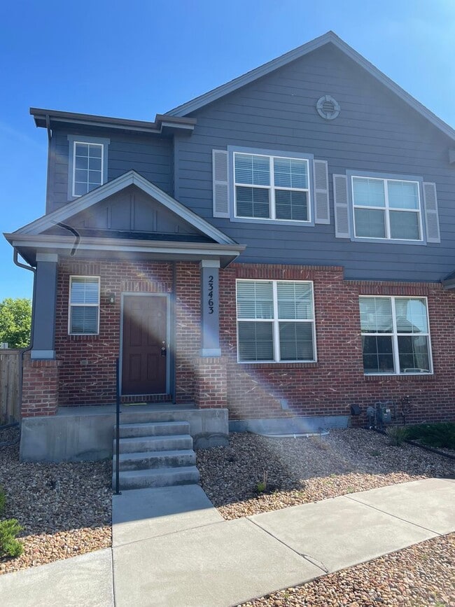 Available now 3bd 3.5 ba .Town home for rent located near Buckley AFB between Smokey hill and Qui... - Available now 3bd 3.5 ba .Town home for rent located near Buckley AFB between Smokey hill and Qui...