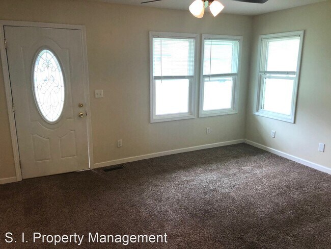 Building Photo - 2 br, 1 bath House - 205 Forest St.