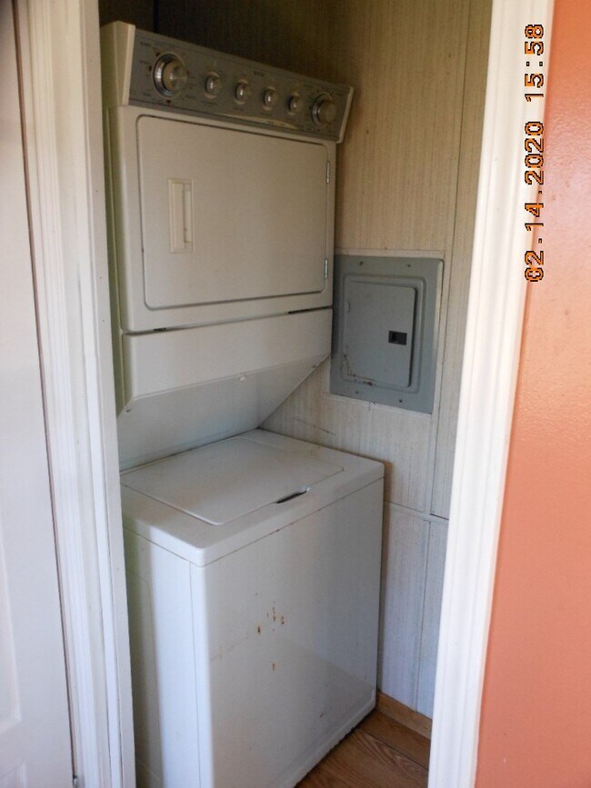 Foto del edificio - 450 Santa Anna St