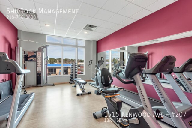 Foto del edificio - 1515 Kenwood Ave