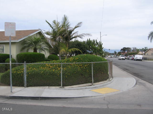 Building Photo - 731 Donner St