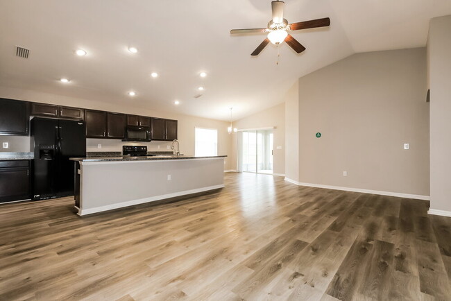 Foto del edificio - 3310 Mahogany Pointe Loop