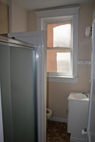 Baño - 6516 Berthold Ave