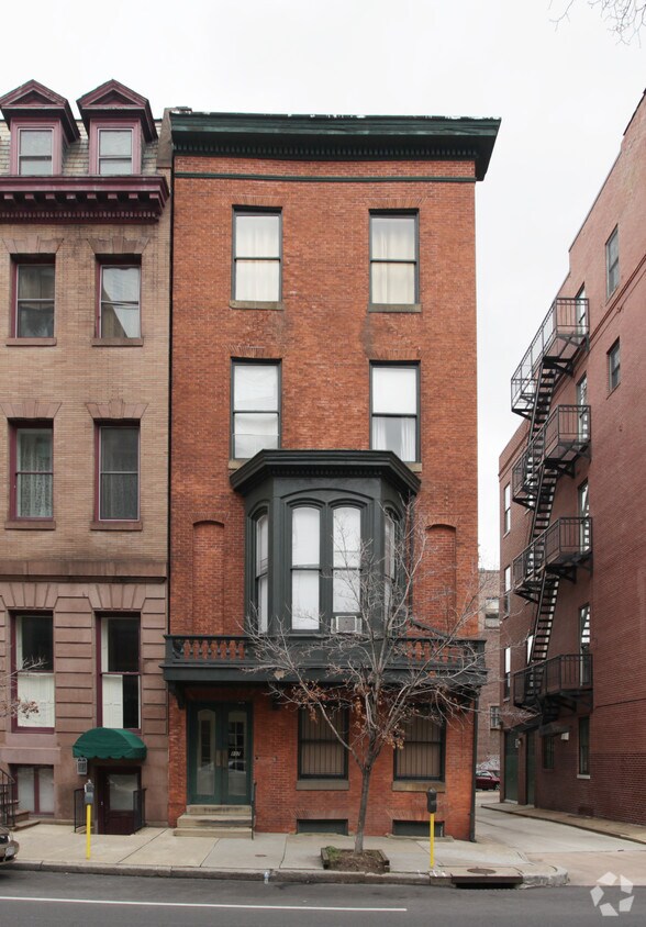 Primary Photo - 807 Cathedral St