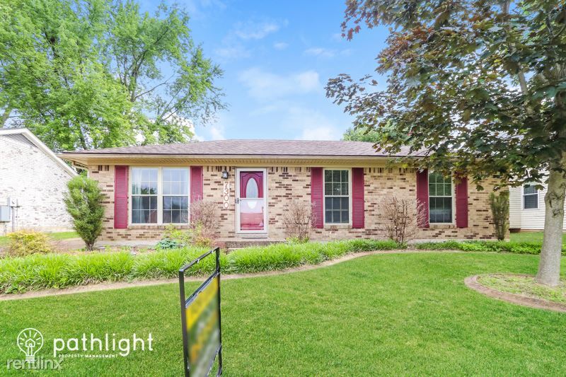 7300 Chestnut Tree Ln, Louisville, KY 40291 House Rental in
