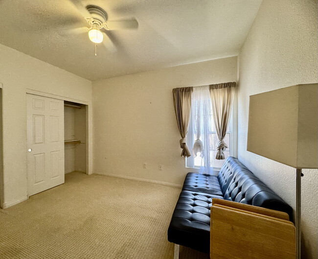 Building Photo - Condo for rent in Horizon Hills
