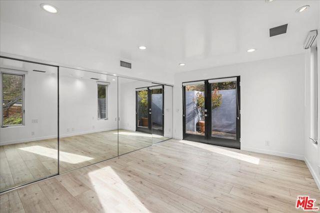 Building Photo - 3701 Oakfield Dr