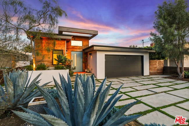 Building Photo - 11516 Barman Ave