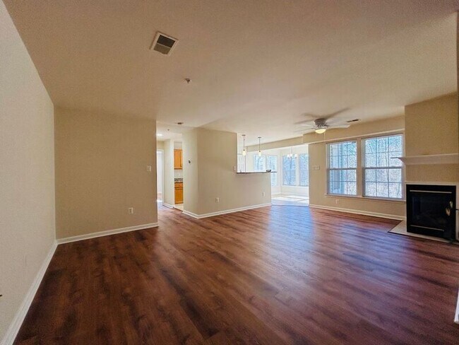 Building Photo - 7510 Snowpea Ct