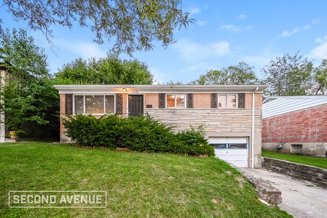 Building Photo - 3052 Westknolls Ln