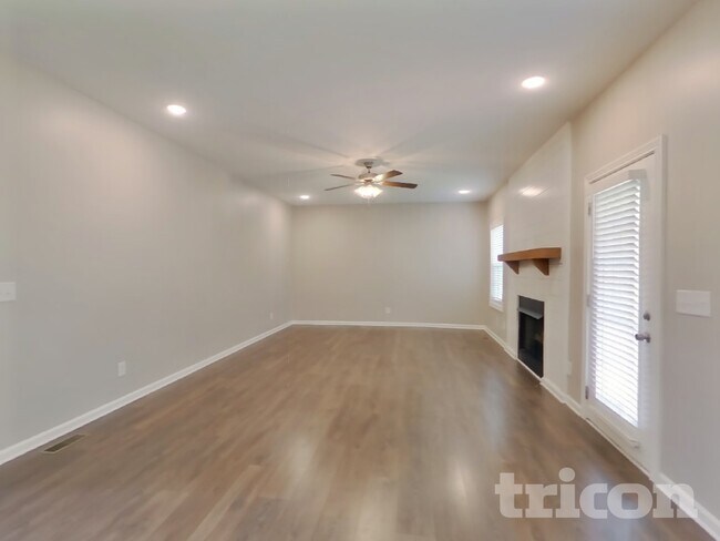 Building Photo - 1785 Rains Rd