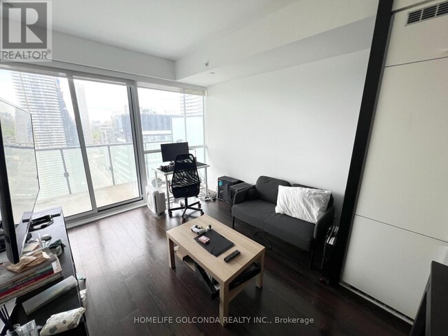 Photo du bâtiment - 15 Grenville St