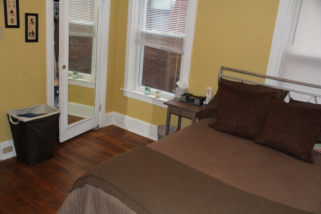 Foto del edificio - 2317 Sherbrook St