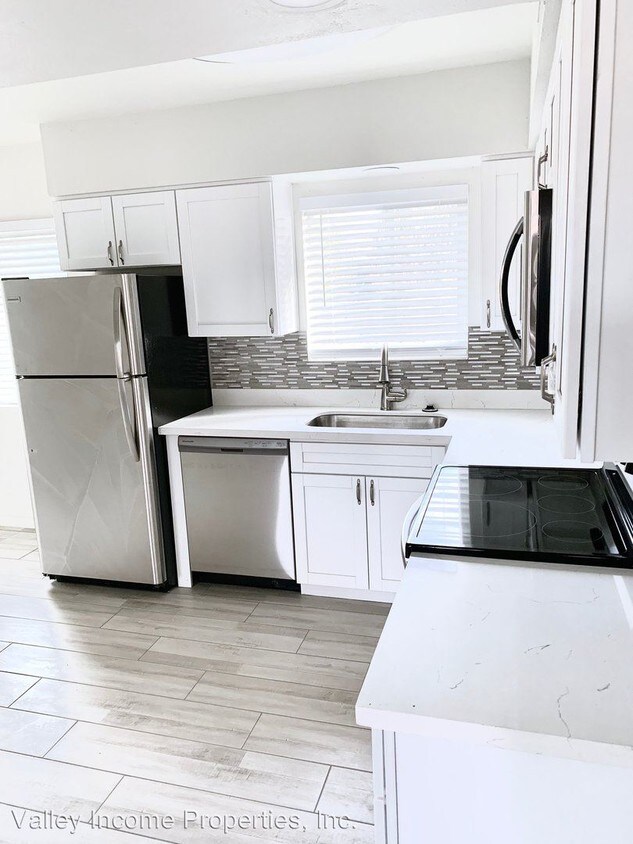 Foto principal - 307-309 W Mariposa St