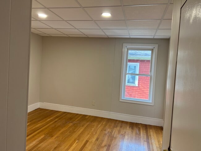Building Photo - 28 Hermitage Ln
