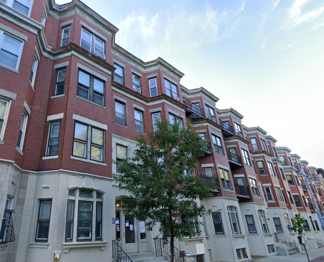 Foto del edificio - 210 Hemenway St
