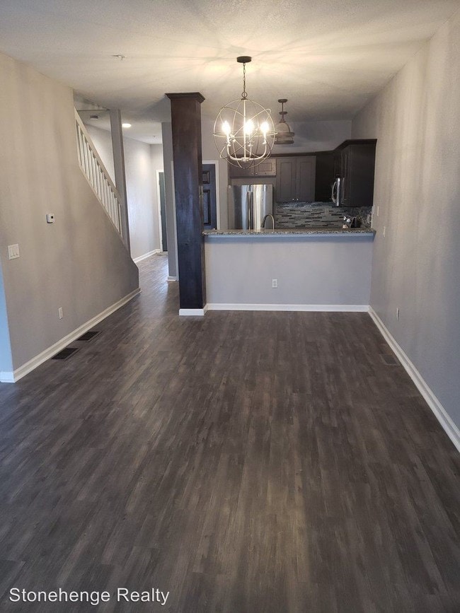 Building Photo - 2659 W Village Dr