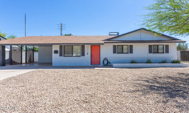 Building Photo - 3325 S Shafer Dr