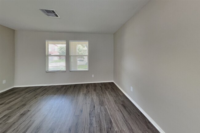 Building Photo - 5010 Diamondcliff Ct