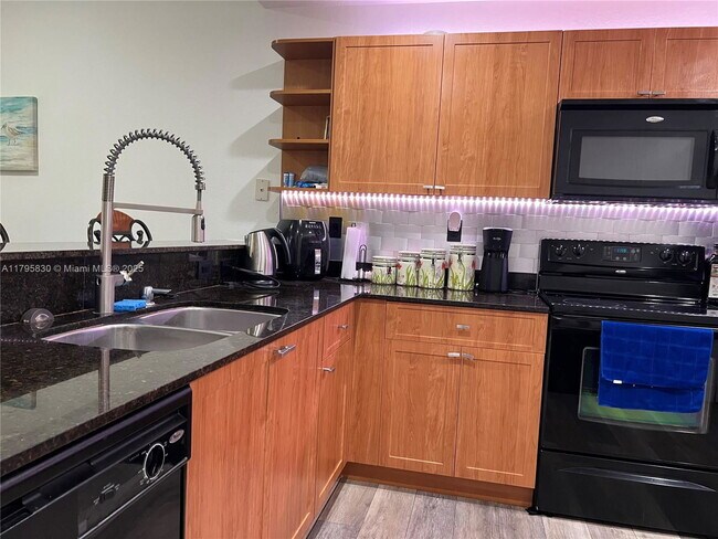 Foto del edificio - 8900 NW 107th Ct