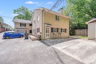 Building Photo - 2417 Laburnum Ave