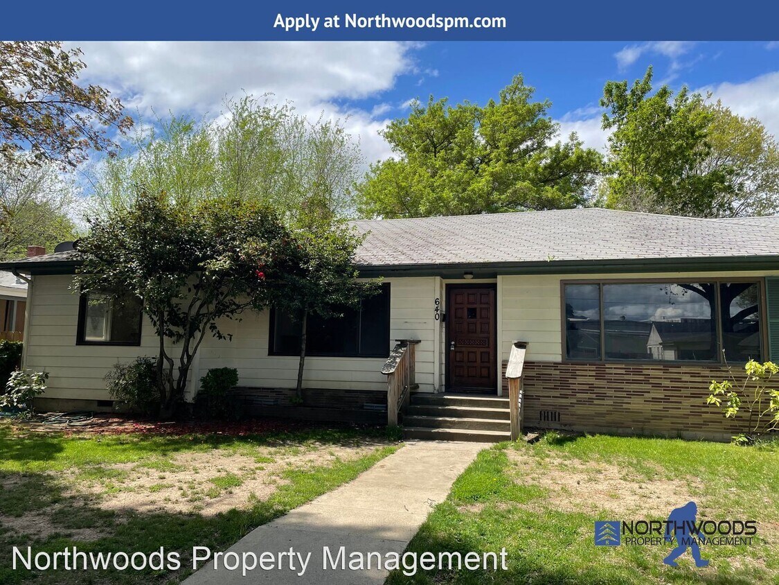 Primary Photo - 2 br, 1 bath House - 640 S. Holly Street