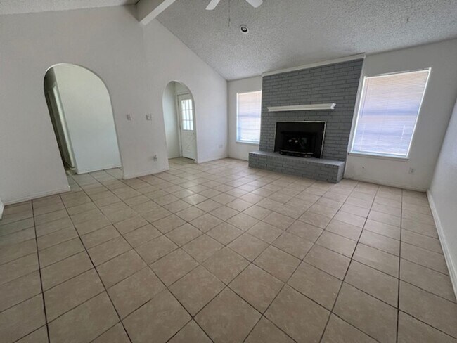 Foto del edificio - 4826 Stonecrest Ct