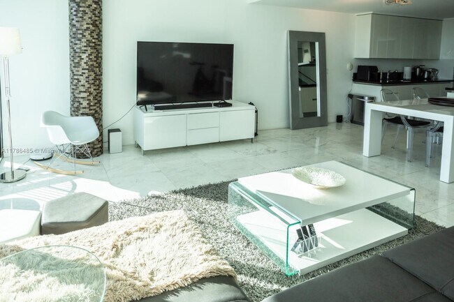 Foto del edificio - 2950 NE 188th St
