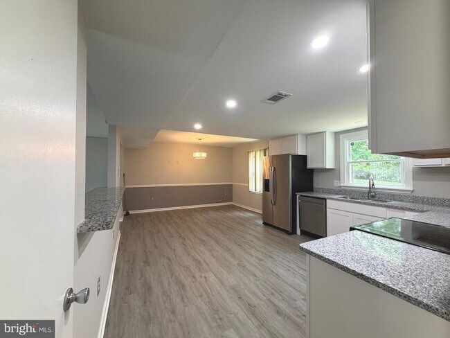 Foto del edificio - 2063 Red Spruce Ct