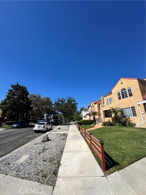 Foto del edificio - 1046 S Citrus Ave