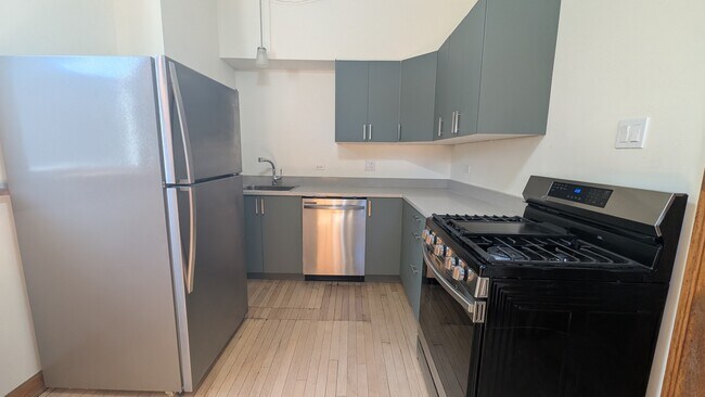 Foto del edificio - 5707 N Campbell Ave