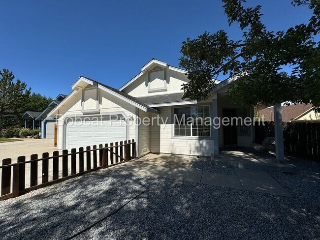 Building Photo - 326 Sandalwood Dr