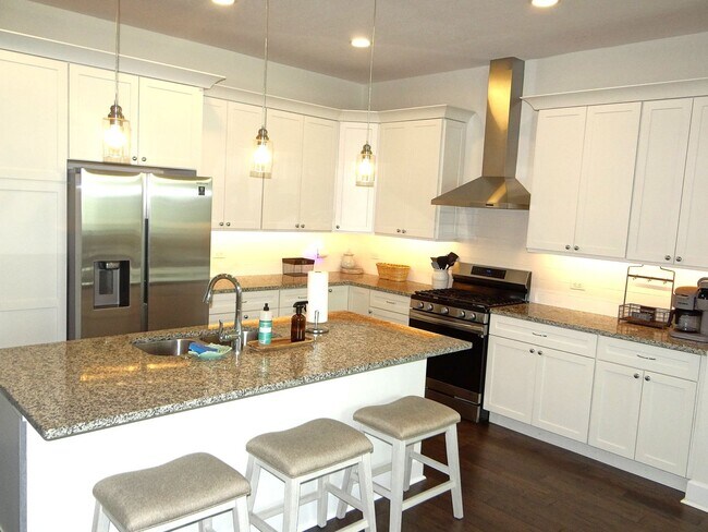 Foto del edificio - 3 bedroom/3bath Townhome in Dunedin