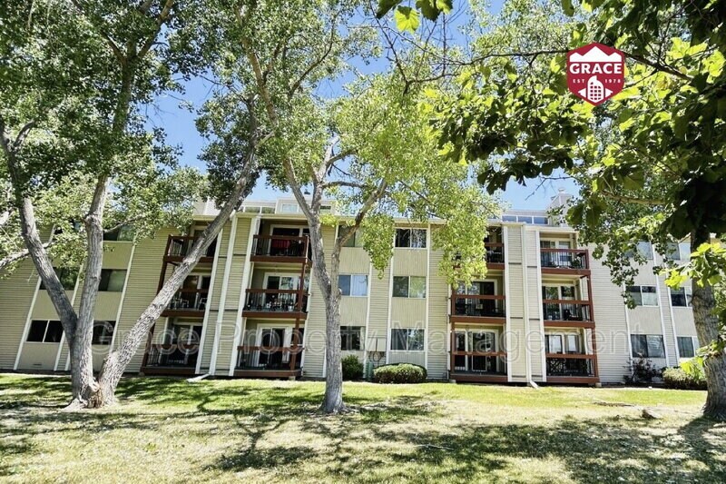 Foto principal - 8678 Decatur St