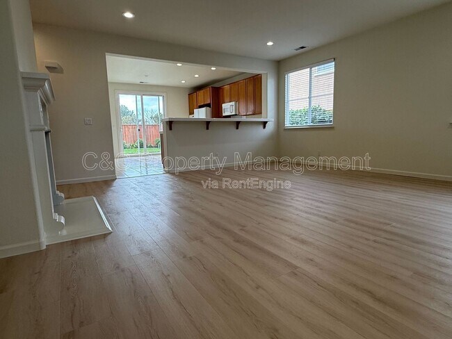 Foto del edificio - 4315 Peninsula Point Dr