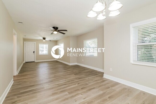 Foto del edificio - 4 Bedroom Pet-Friendly Home in WINTER HAVE...